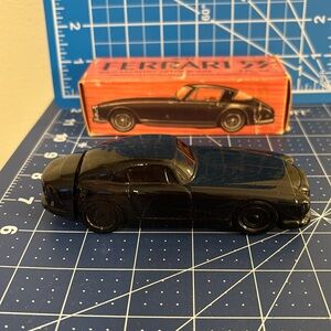 AVON FERRARI 53’ BLACK NOVEL DECANTER